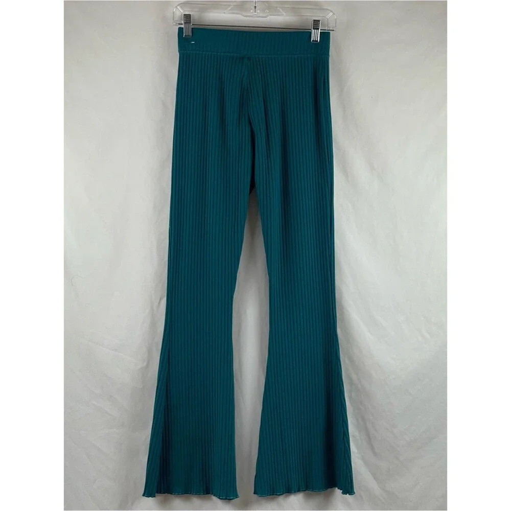 NIKE Turquoise Ribbed Flare Athletic Yoga Pants NWOT Size S